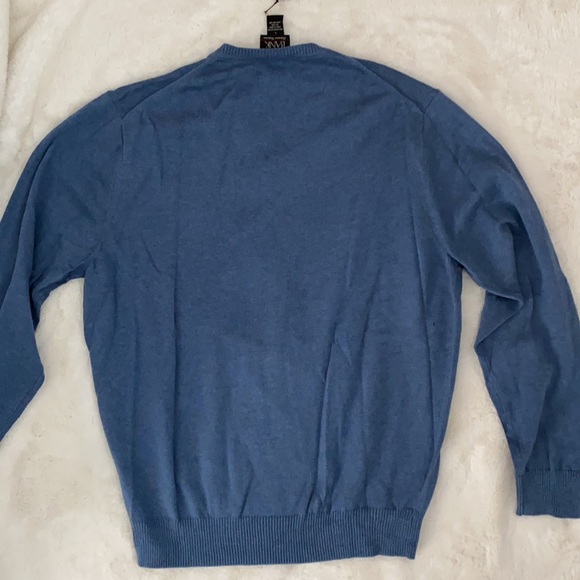 NWT! Jos. A Bank v-neck sweater in a light blue color - Picture 4 of 4